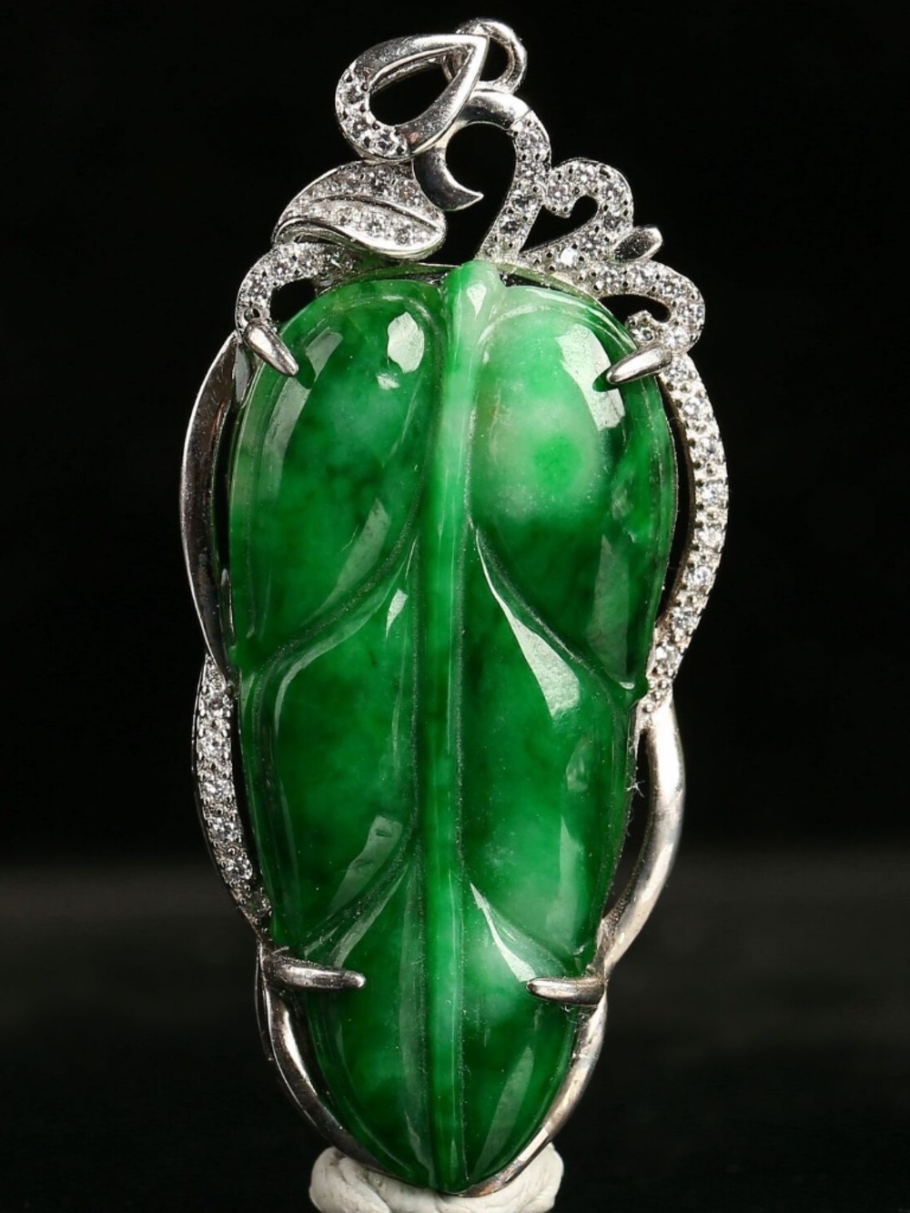 925 Silver Cert'd Natural Green Grade A Jadeite Jade Pendant leaf